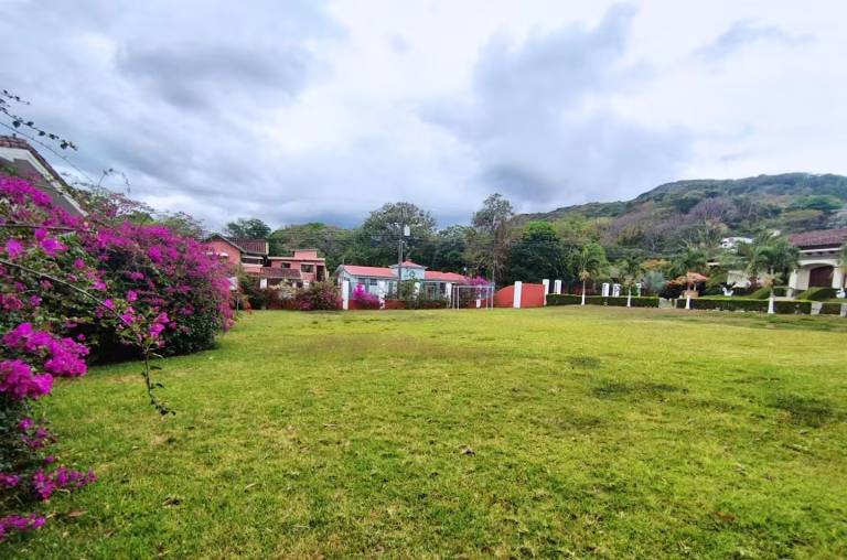 Más de 22 mil personas esperan cirugía en regiones costeras de Costa Rica