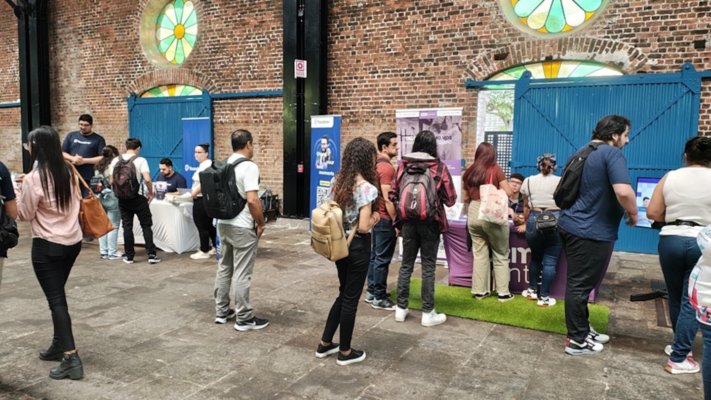 Imagen utilizada por La Nación para informar sobre una feria de empleo con unas 2.000 oportunidades laborales.