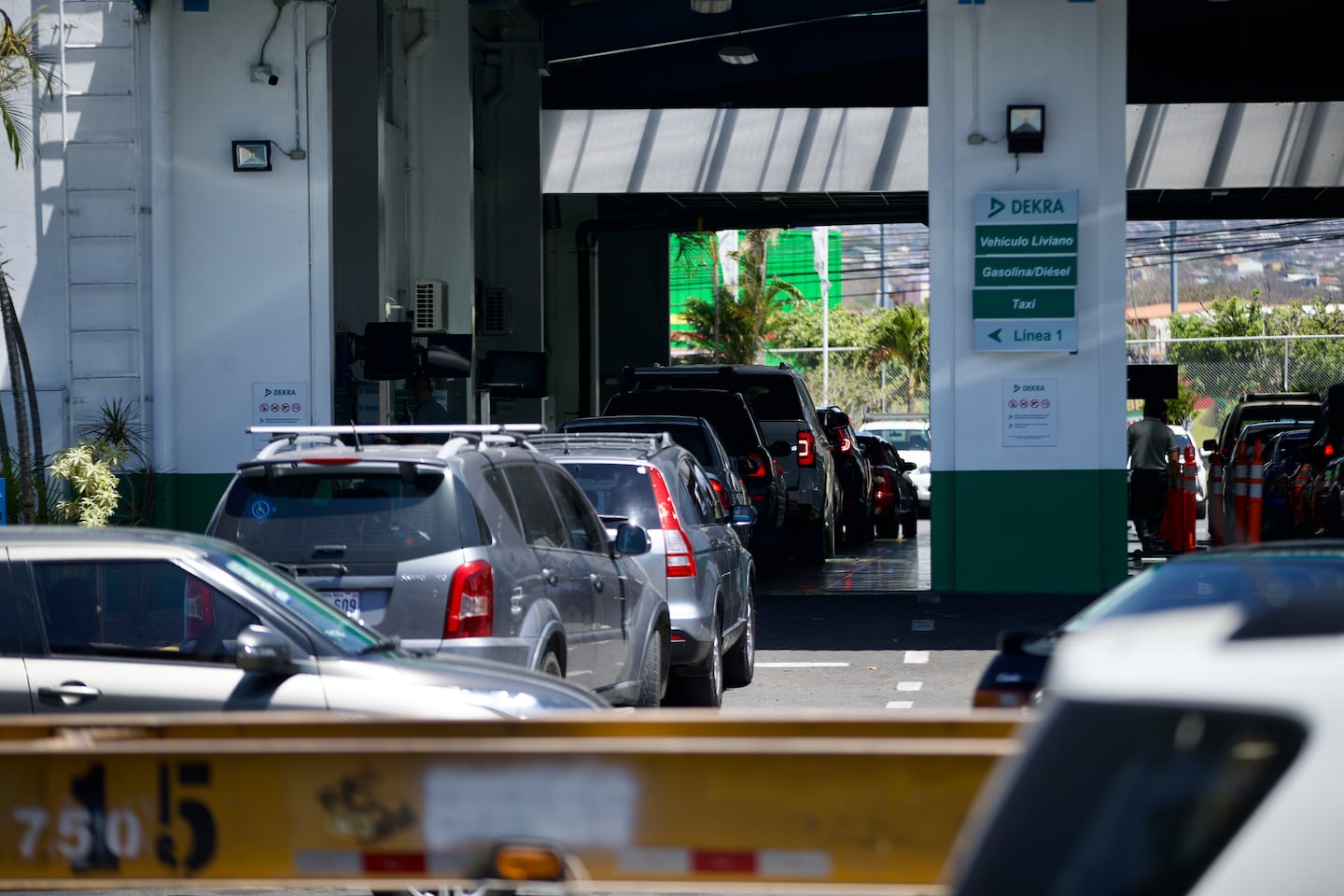 Estación de revisión técnica vehicular Dekra